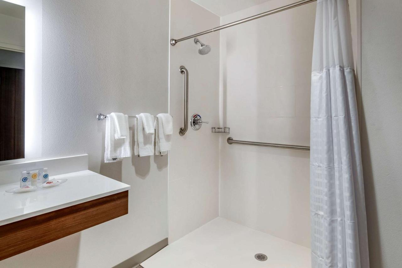 Comfort Suites Grandview - Kansas City Buitenkant foto