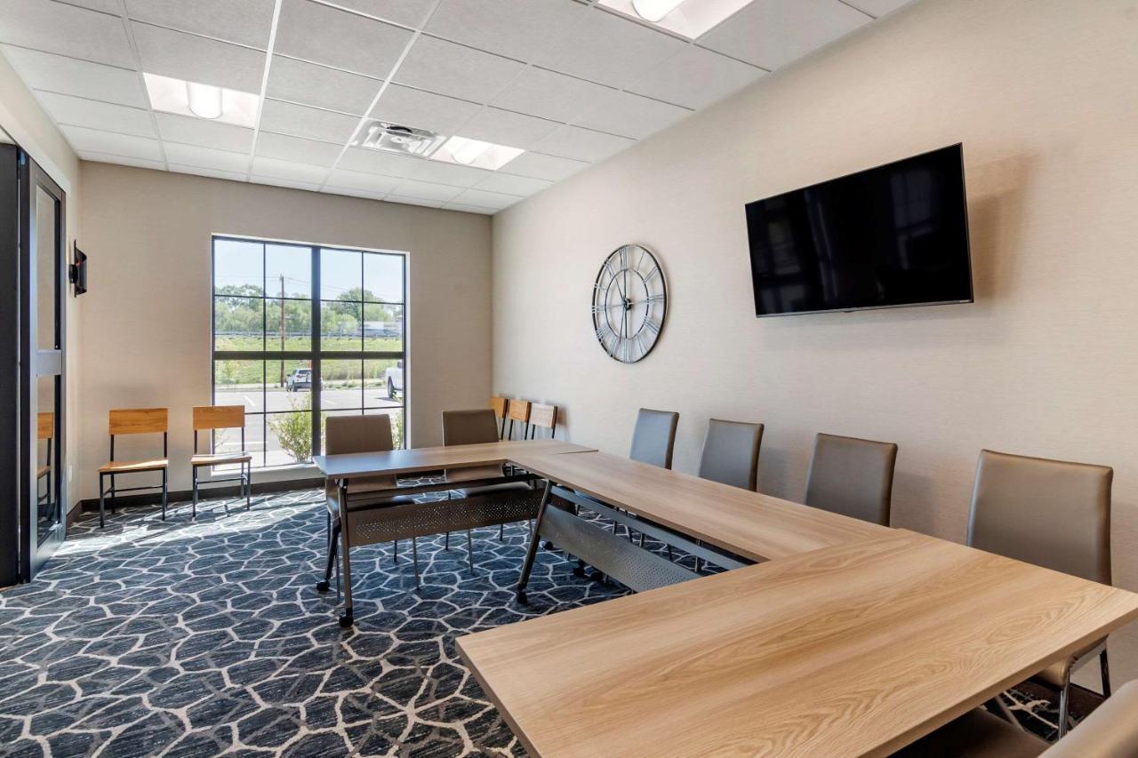 Comfort Suites Grandview - Kansas City Buitenkant foto